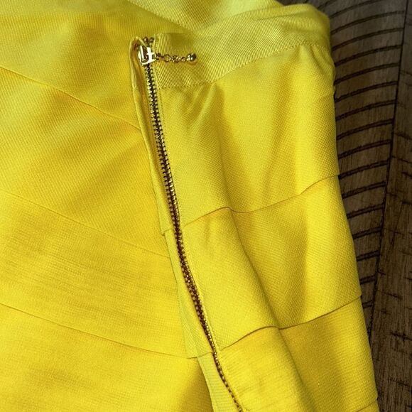 CHIC Daisy Yellow Layered & Lined Silk Go Go Skirt for Go Go Days ☀️ & Nights🌙 - Picture 5 of 17